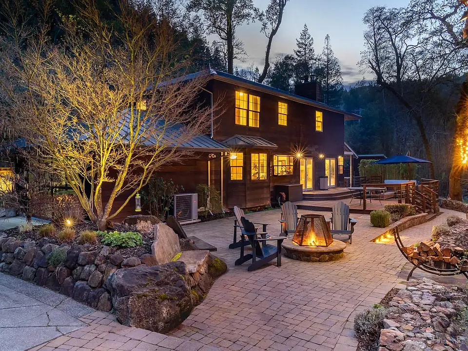 2001 Adobe Canyon Rd