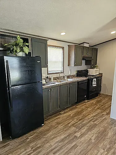 Dogwood MHP — Photo 20