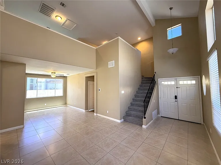 136 Serenade Ct — Photo 5
