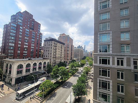 2nd image of 251 W 81st St #7Z