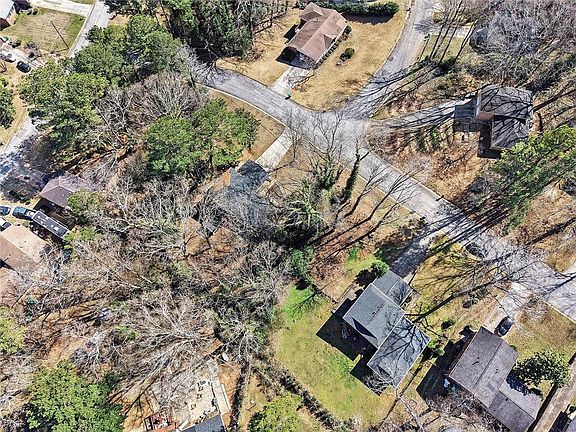 5th image of 3498 Crown Point Pl