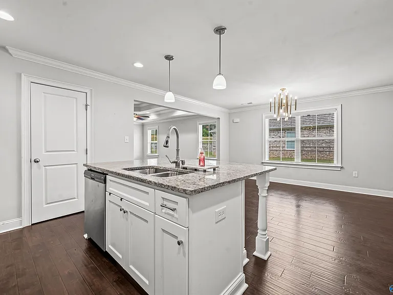 233 Dustin Ln NW — Photo 8