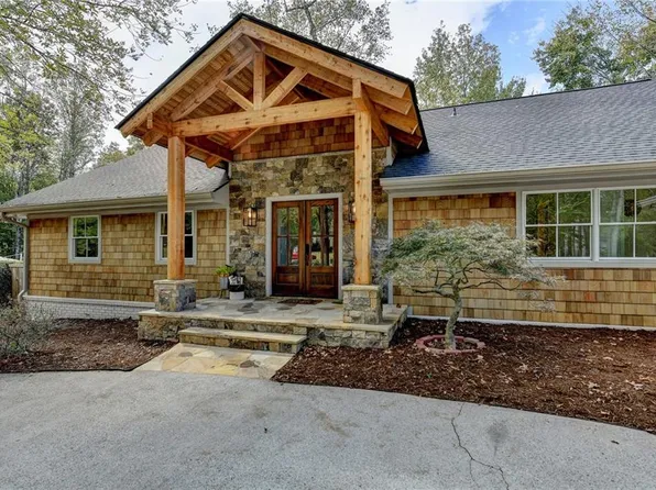 5004 Delverton Ct, Atlanta, GA 30338