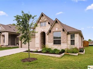 132 Crooked Trl, Smithville, TX 78602