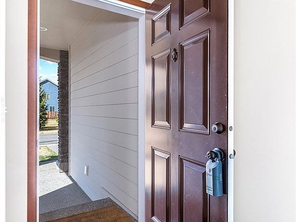 3rd image of 5802 147th Pl NE