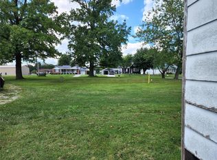 2424 State St, Chester, IL 62233