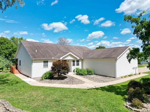 500 Wiley Avenue, Sistersville, WV 26175