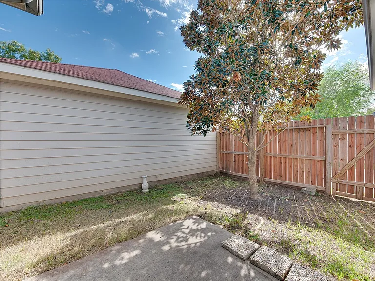 6129 Lone Prairie Way — Photo 25