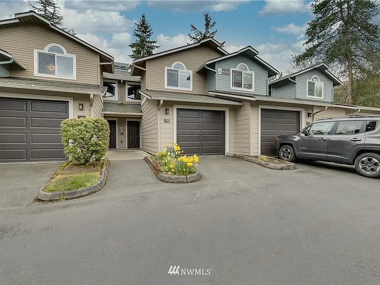 4356 W Lake Sammamish Pkwy SE — Photo 1