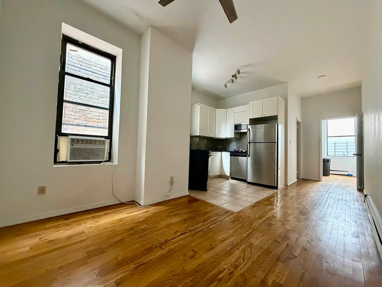 276 Throop Avenue — Photo 2