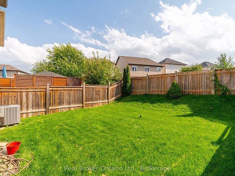 41 Samuel Dr — Photo 34