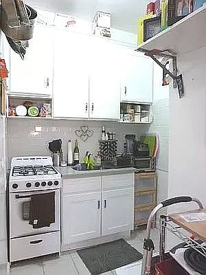 4th image of 568 9th Ave APT 2R