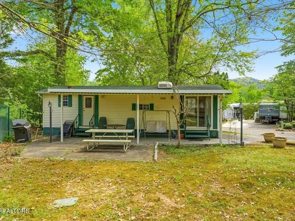 176 & 177 State Highway 73, Townsend, TN 37882