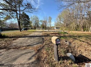 7435 Cairo Rd, West Paducah, KY 42086