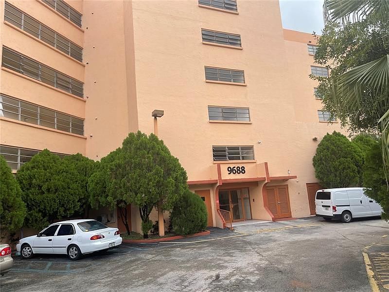 1st image of 9688 Fontainebleau Blvd APT 305