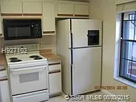 2 bed, 2.0 bath, 850 sqft, $2,100 — Photo 3