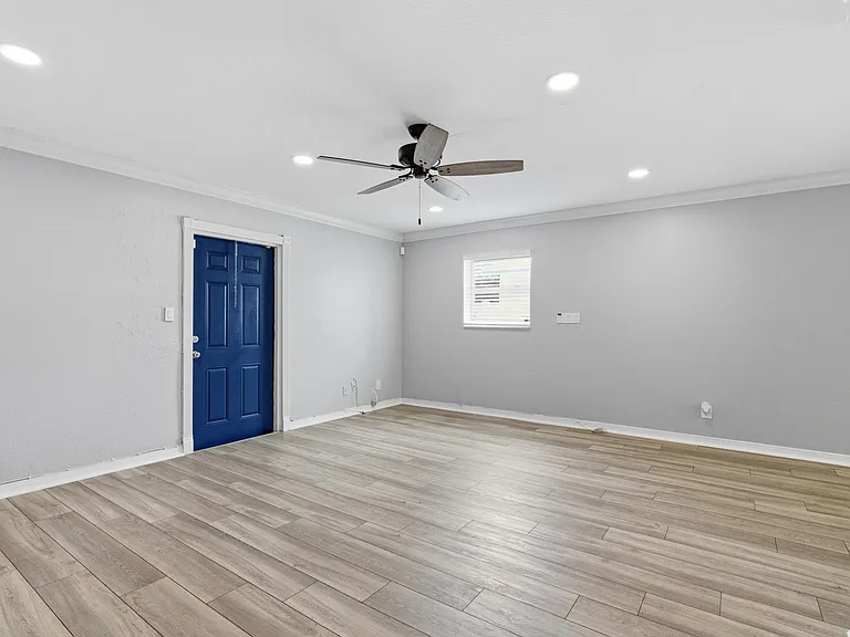 128 NW 10th Ave — Photo 9