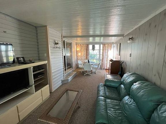 3rd image of 3701 Baynard Dr #I-28