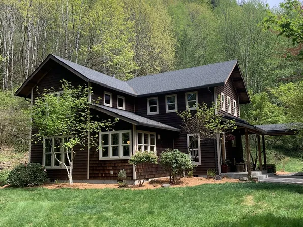 21485 E Hideaway Ln, Rhododendron, OR 97049