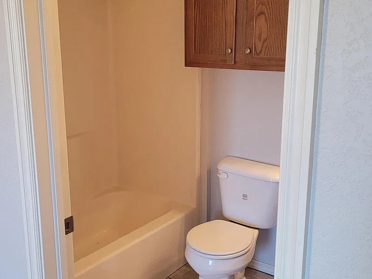 705 Shadowhill St — Photo 18