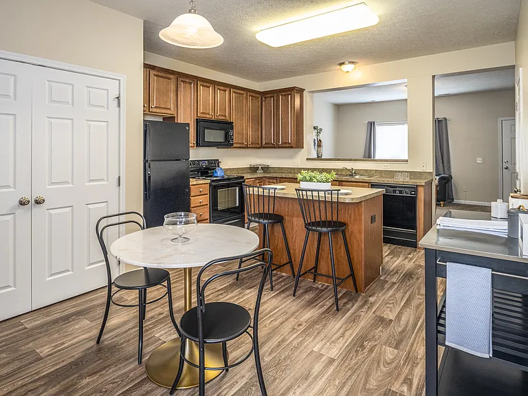Arbors at Turnberry — Photo 24
