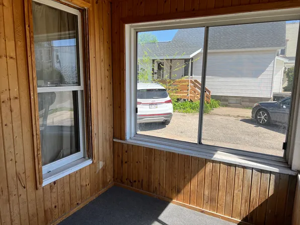 515 Center St #1, Winona, MN 55987