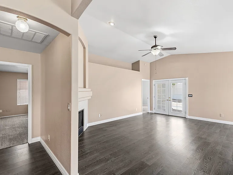 11820 S 45th St — Photo 14