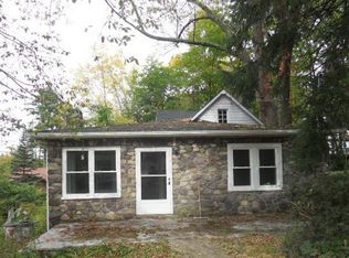 24 Park Ln, West Milford, NJ 07480