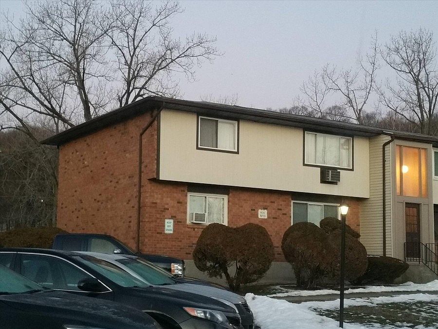 2nd image of 1002 Parr Meadow Dr