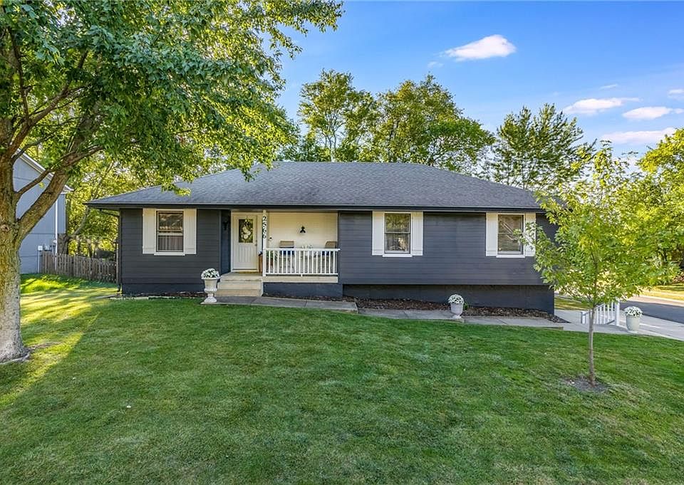 1st image of 2566 NE Dale Hunter Ln