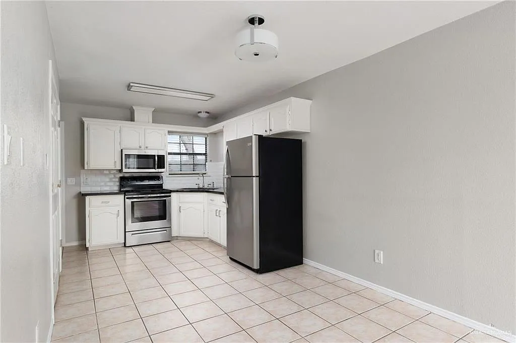 2 bed, 2.0 bath, 840 sqft, $975 — Photo 4