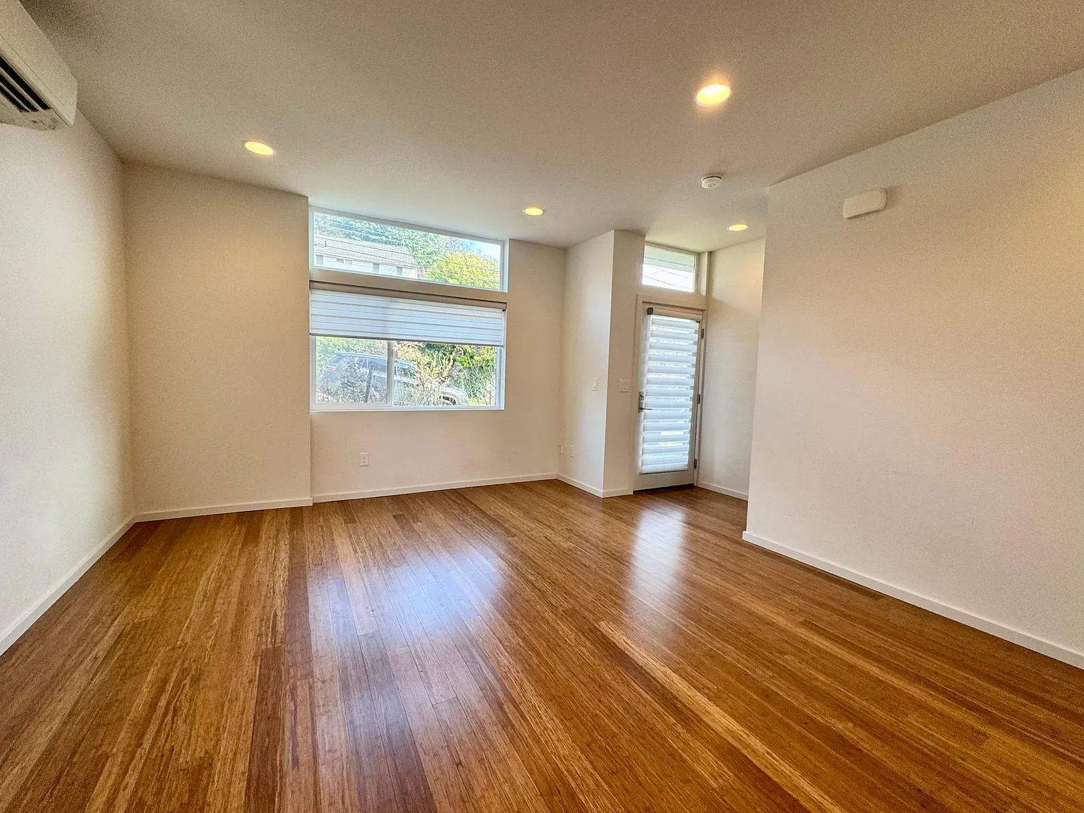 3 bed, 2.5 bath, 1622 sqft, $3,900 — Photo 4