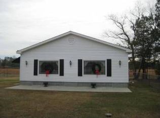 750 Byrd Yancey Bass Rd, Clinton, NC 28328