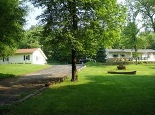 E892 Lauritzen Ln, Waupaca, WI 54981