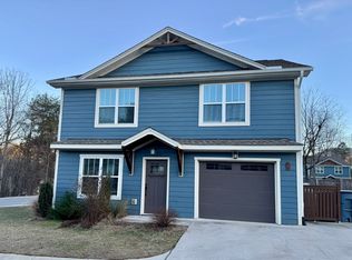 94 Towne Pl, Clyde, NC 28721