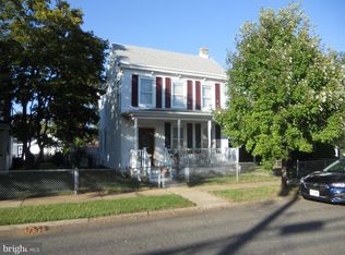 323 W 2nd St, Florence, NJ 08518