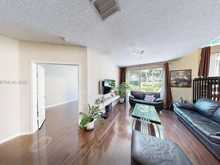 9640 Wyeth Ct — Photo 11
