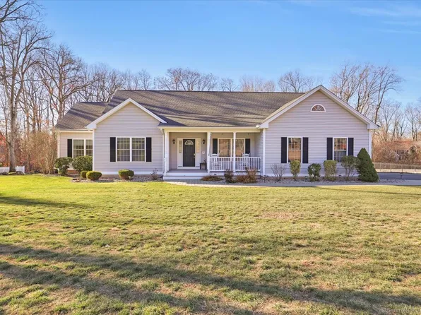 86 Silver Oak Circle, Southington, CT 06489