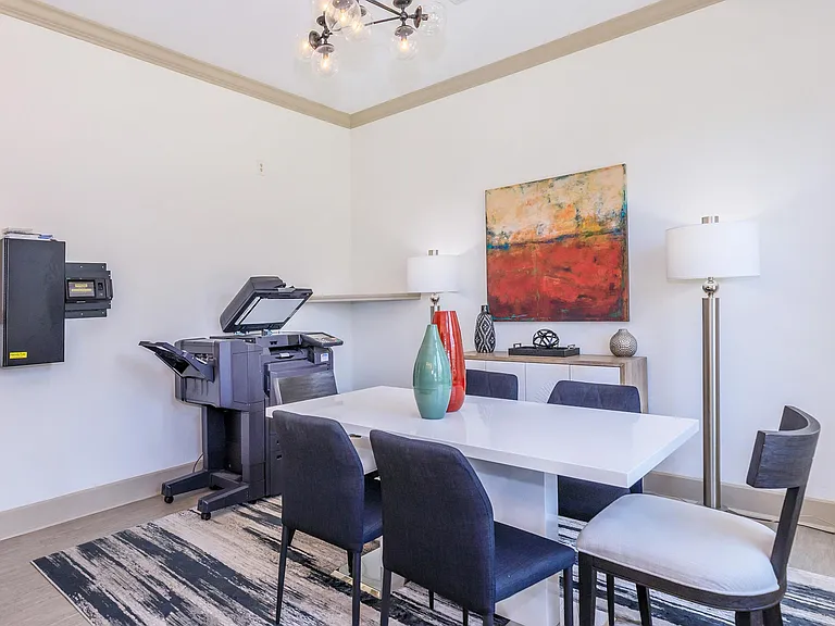 Arista Apartments — Photo 30