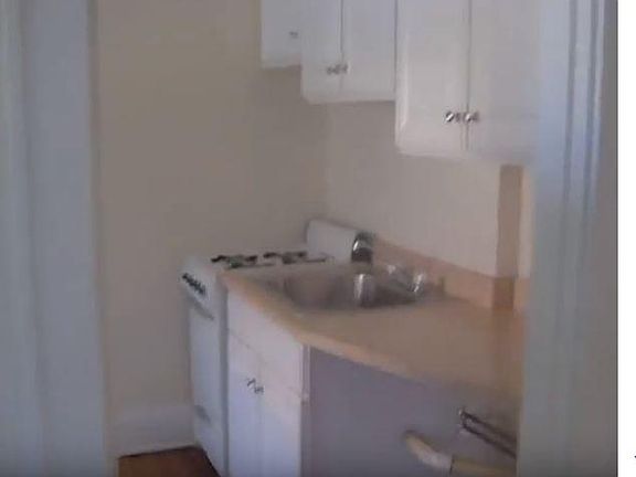 4th image of 2240 Norwood Ave APT 3