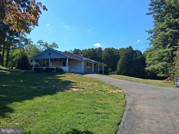 84 Weavertown Ln, Douglassville, PA 19518