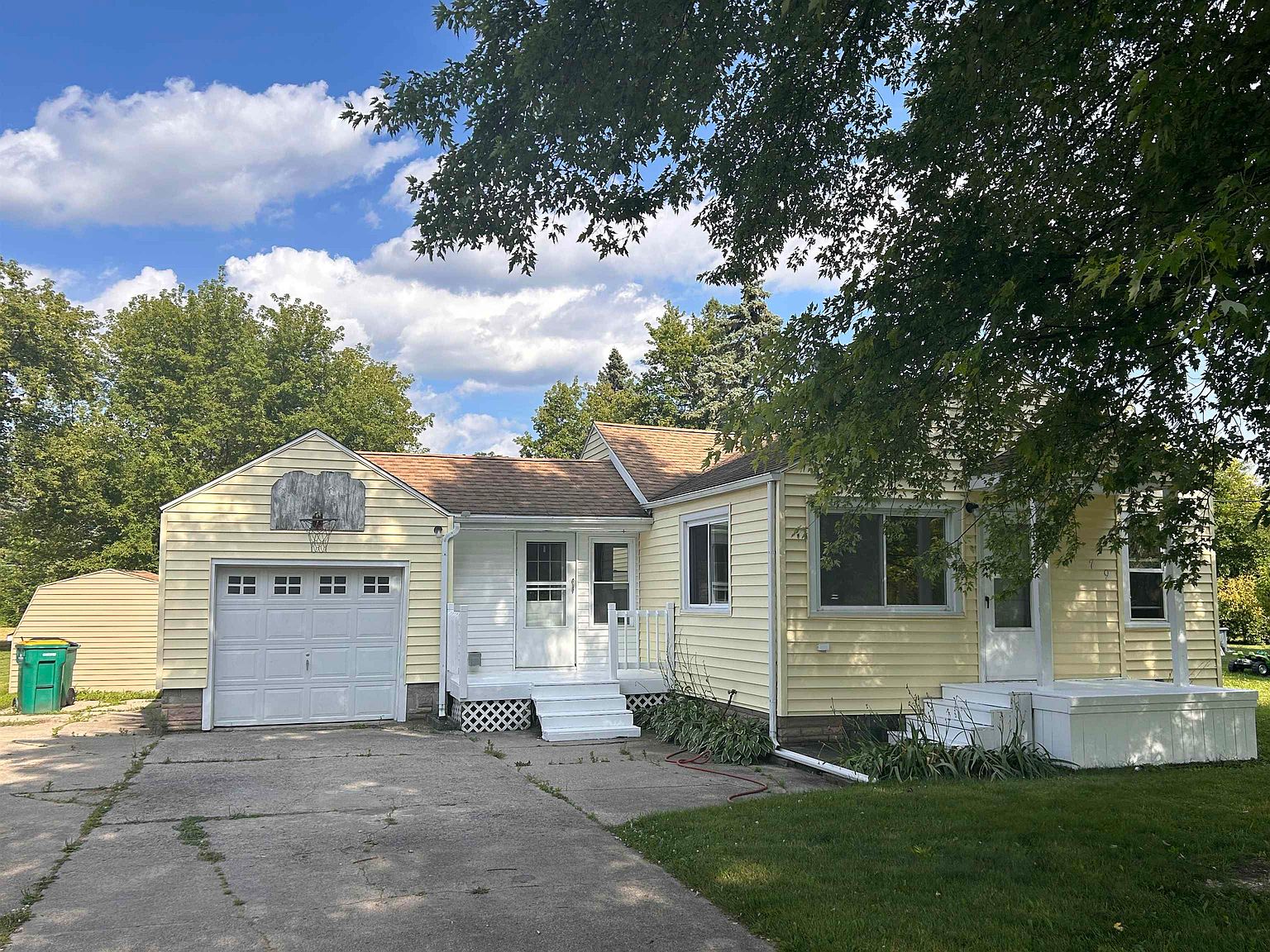 4679 Monitor Rd, Bay City, MI 48706 Zillow