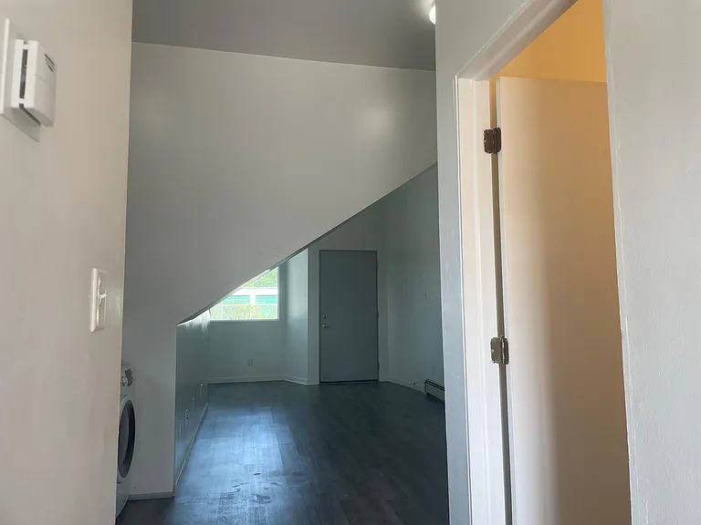 635 N Huron St — Photo 3