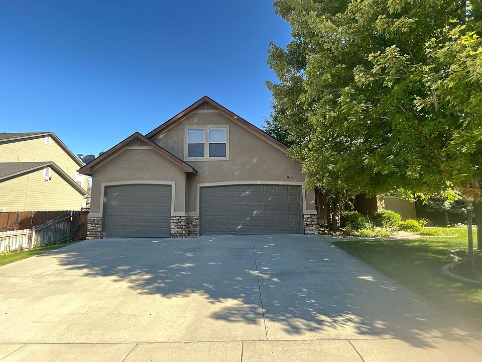 1st image of 600 W Yosemite Dr