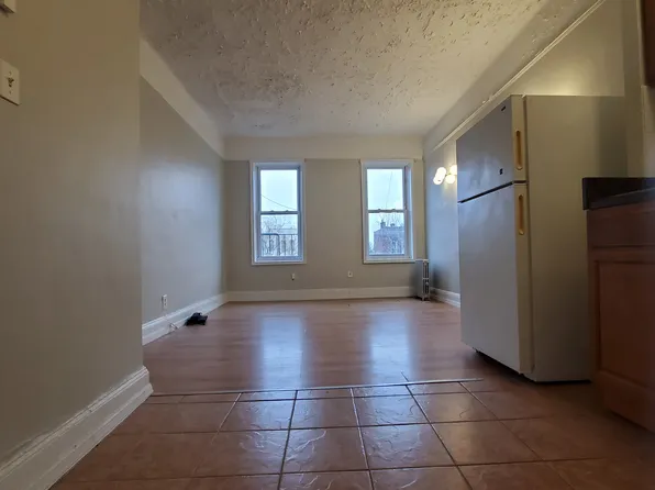 1065 Lafayette Avenue image 1 of 12