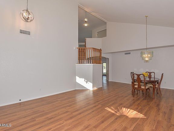 5th image of 3354 E Rockwood Dr