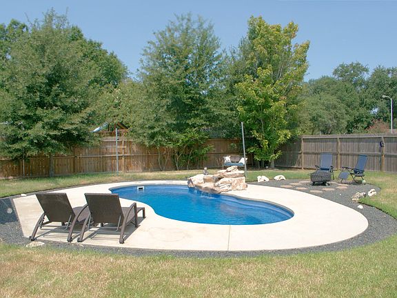 3rd image of 22510 Rangeview Dr