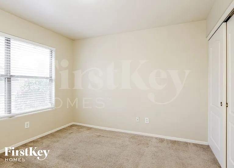 2405 N 128th Dr — Photo 12