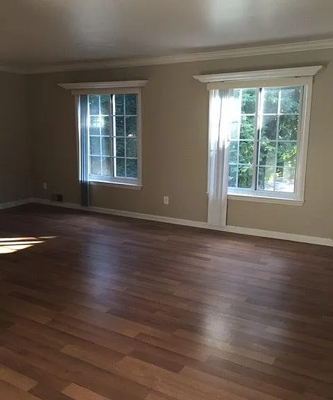 625 E Fox Hills Dr — Photo 10