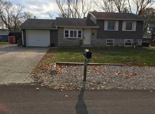373 S Poplar Dr, Ellettsville, IN 47429